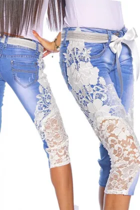 Capri-Jeans mit Spitze blau/creme