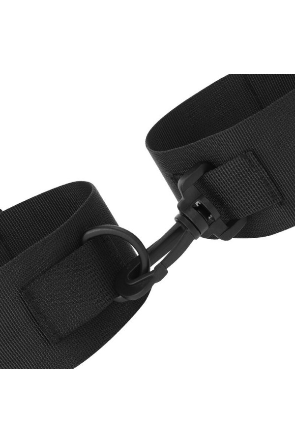 Knöchelmanschetten aus Schwarzem Nylon von Darkness Bondage kaufen | Fesselliebe