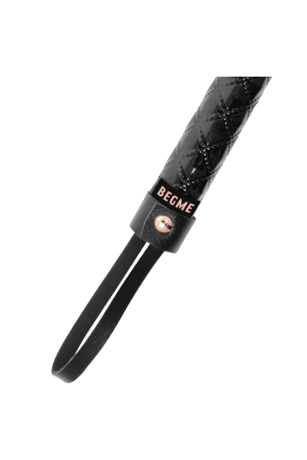 Begme Schwarz Edition Veganer Kunstleder Flogger von Begme Black Edition kaufen - Fesselliebe