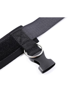 Handgelenkfesseln aus Neopren mit Klettverschluss von Ohmama Fetish kaufen | Fesselliebe