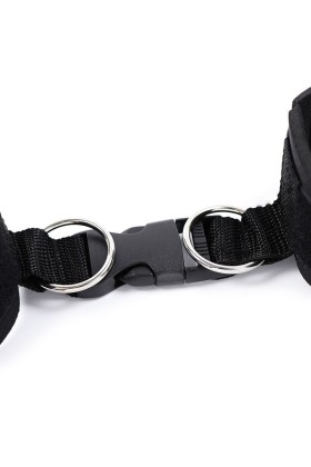 Handgelenkfesseln aus Neopren mit Klettverschluss von Ohmama Fetish kaufen | Fesselliebe