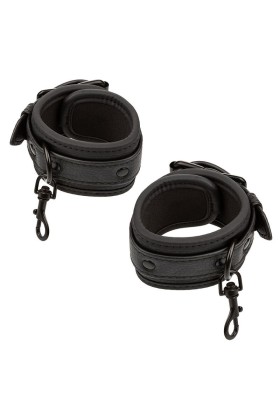 Nocturnal Bettfesseln Leder Verstellbar Schwarz von Calexotics kaufen | Fesselliebe