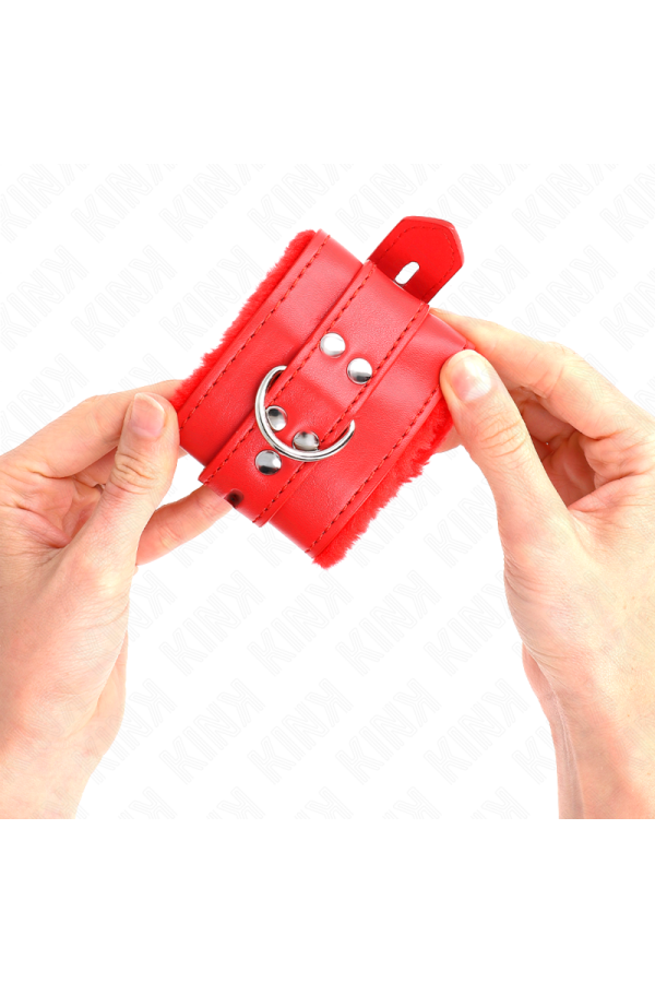 Handgelenkfesseln mit Quadratischen Löchern, Rot und Roter Gürtel, Verstellbar 17-29 cm X 6 cm von Kink Wrist Restraint kaufen | Fesselliebe