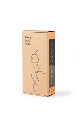 Love Not War - Laska Grau