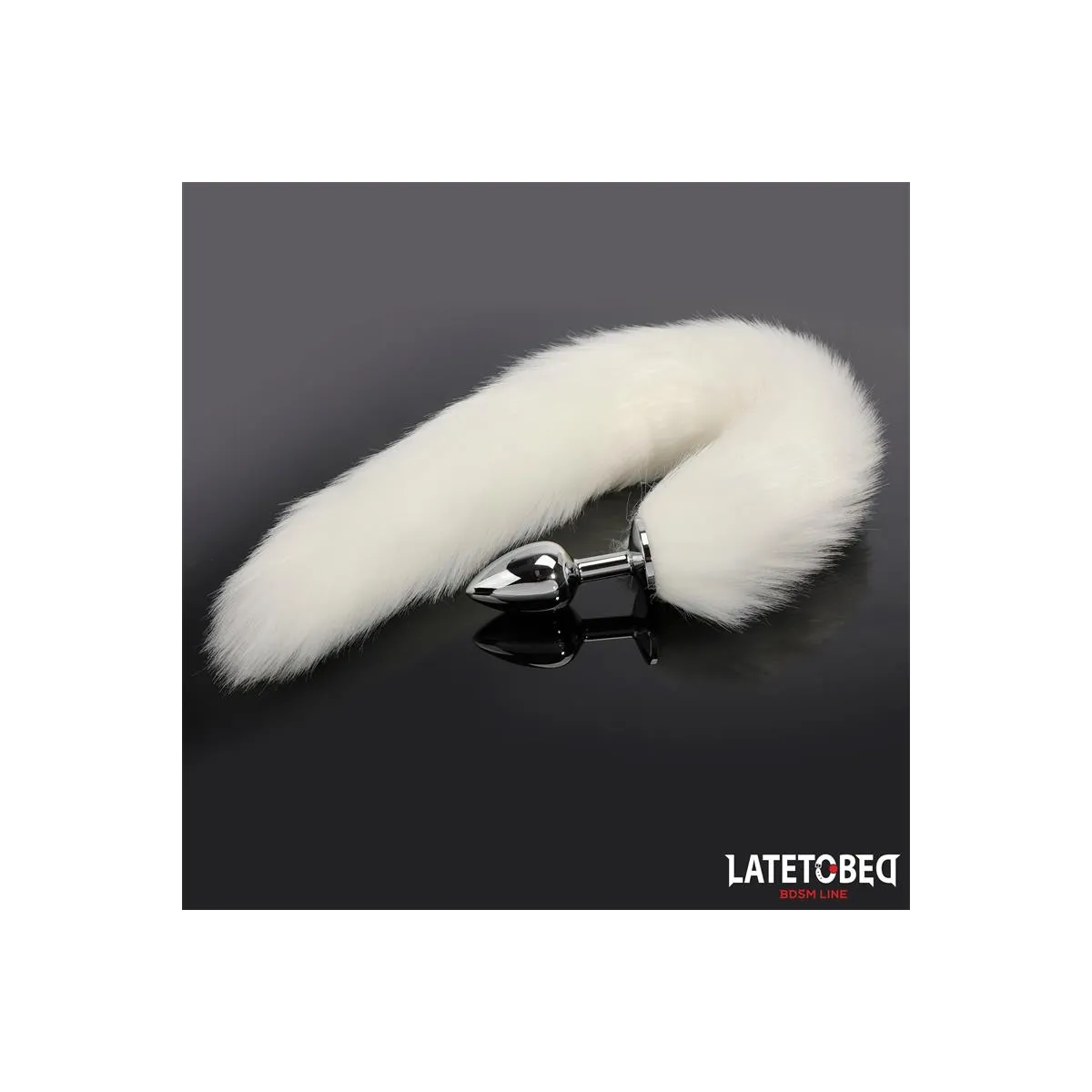 ANALPLUG MIT SCHWANZ WEISS 40 CM VON LATETOBED BDSM LINE