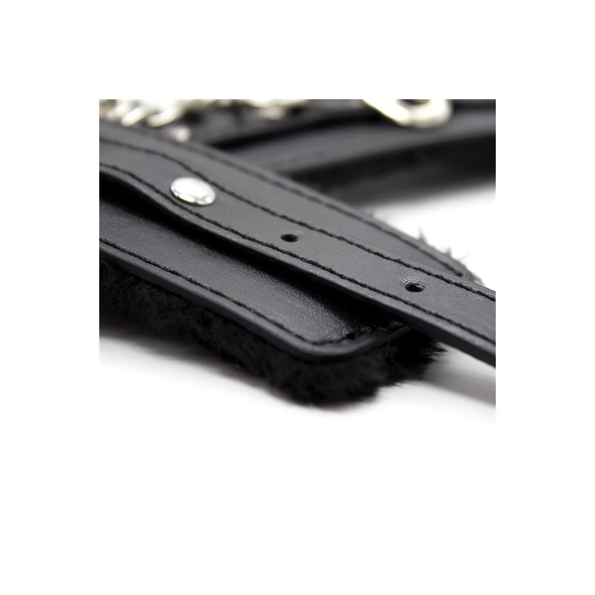 Pelzgefüttert Verstellbar Handschellen 30 cm Schwarz von Latetobed Bdsm Line kaufen | Fesselliebe