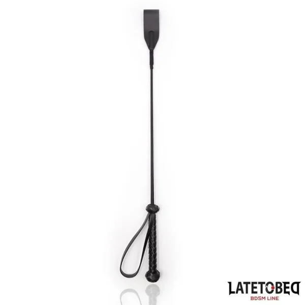 KLASSISCHE PEITSCHE MIT GEFLOCHTENEM GRIFF, 60 CM VON LATETOBED BDSM LINE