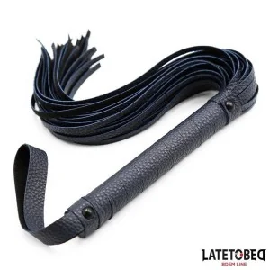 DUNKELBLAUER FLOGGER VON LATETOBED BDSM LINE