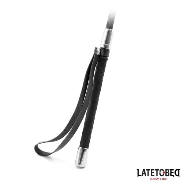 KLASSISCHE PEITSCHE SILBER DETAILS 60 CM VON LATETOBED BDSM LINE