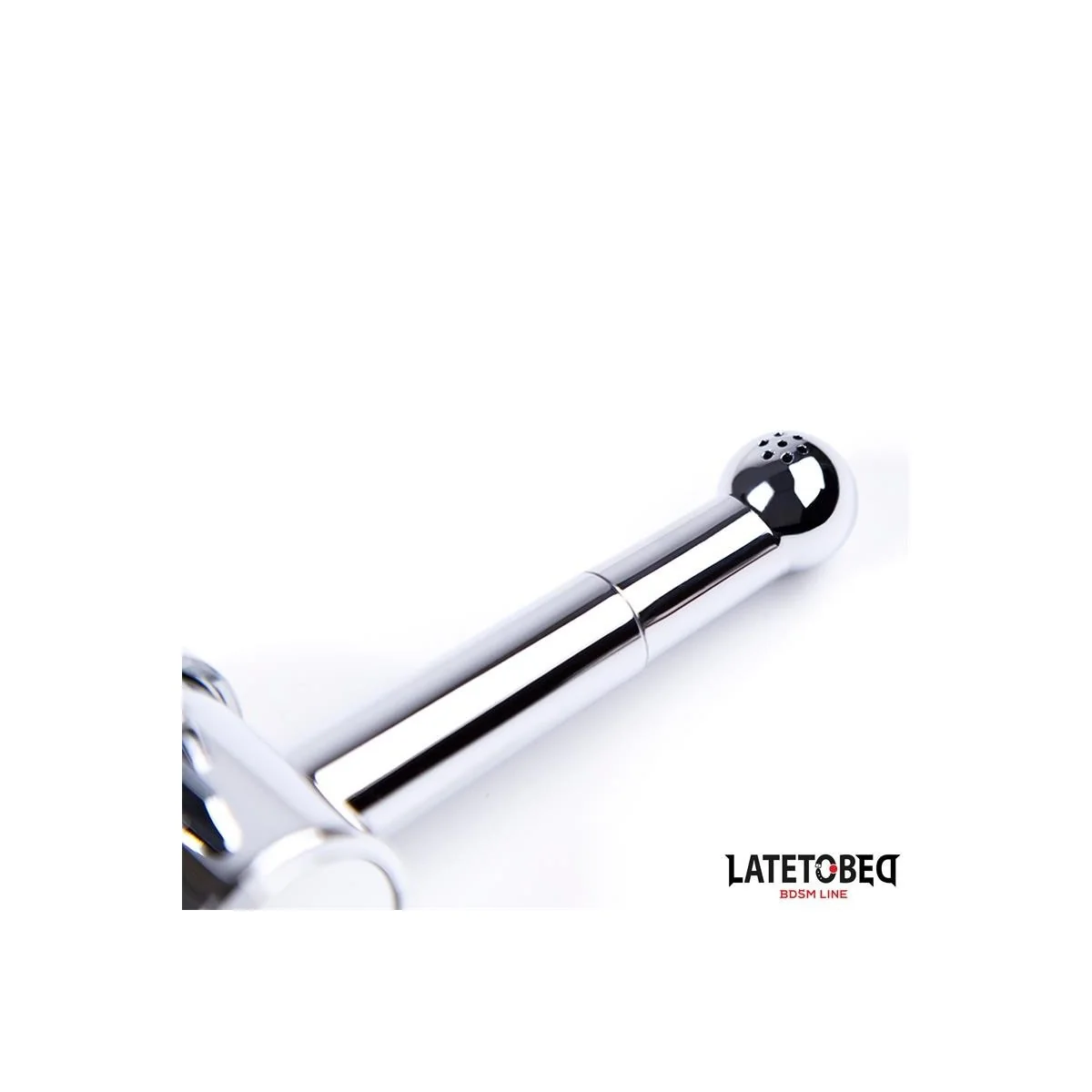 ANALDUSCHE MIT VERSCHLUSSSYSTEM CHROM VON LATETOBED BDSM LINE