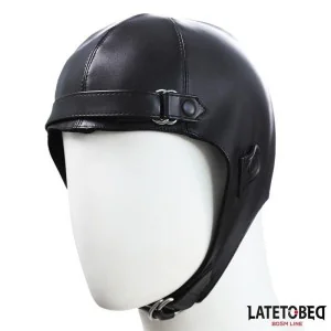 HAUBE SCHWARZ VON LATETOBED BDSM LINE