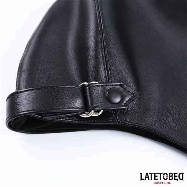 HAUBE SCHWARZ VON LATETOBED BDSM LINE