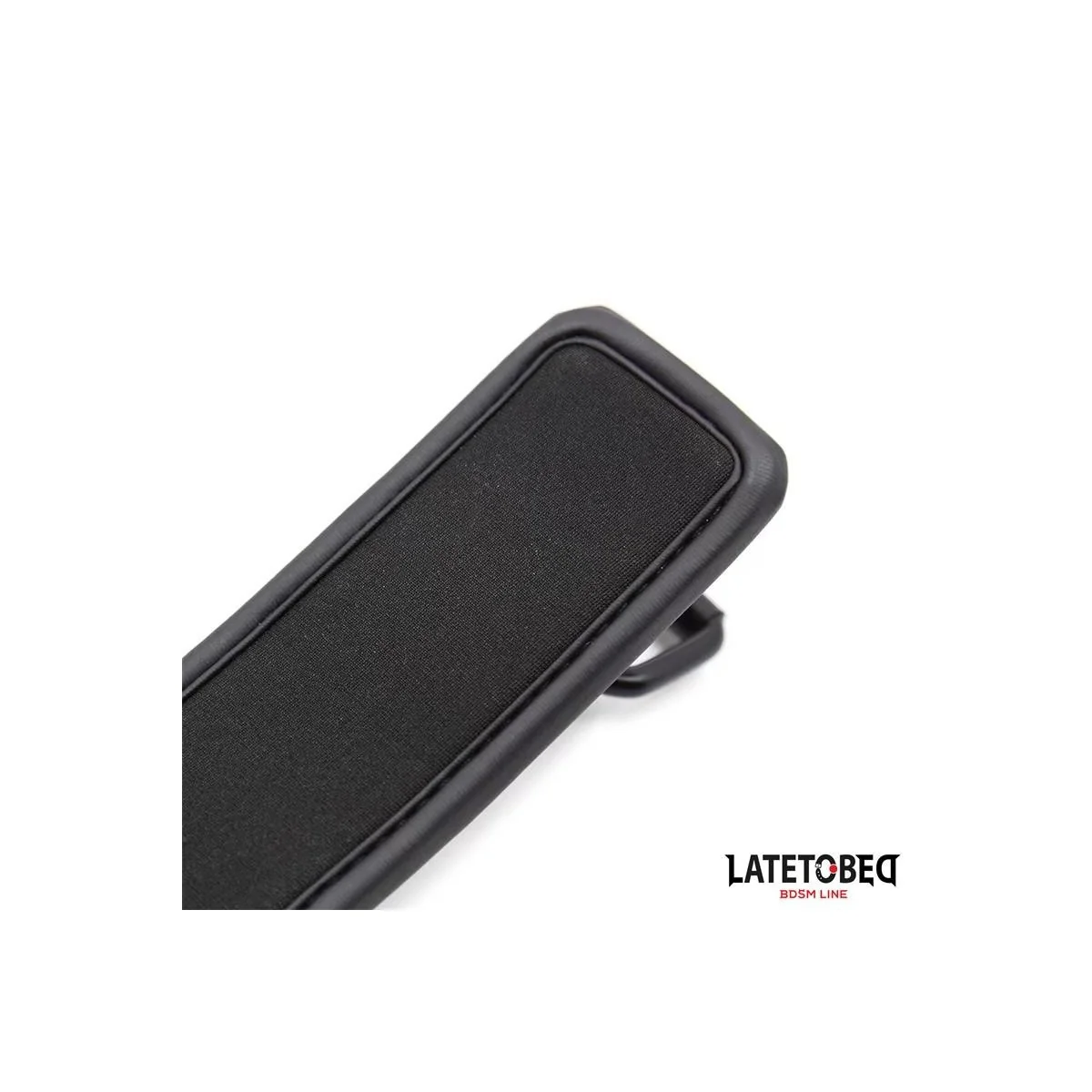 MIT SCHWAMM GEFÜTTERTE HANDSCHELLEN VON LATETOBED BDSM LINE