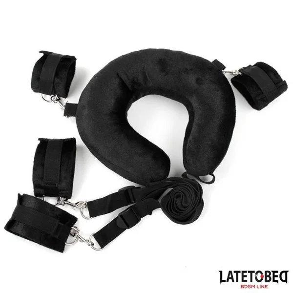 KISSEN-FESSEL-SET MIT HANDSCHELLEN VON LATETOBED BDSM LINE
