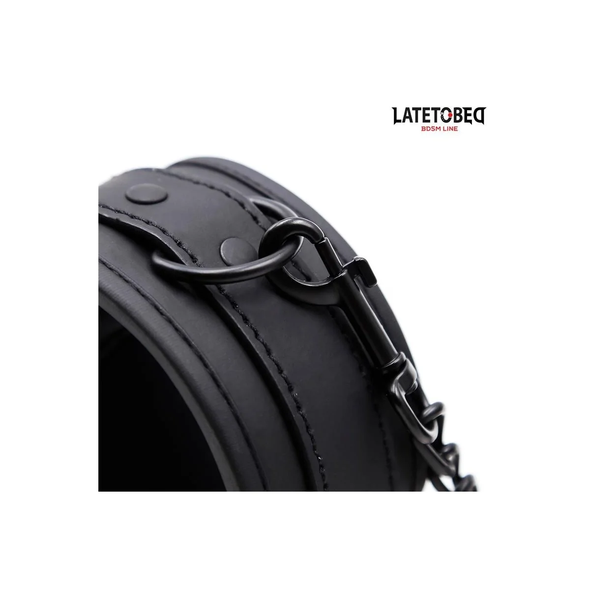 EINFARBIGE SCHWARZE FUSSFESSEL VON LATETOBED BDSM LINE