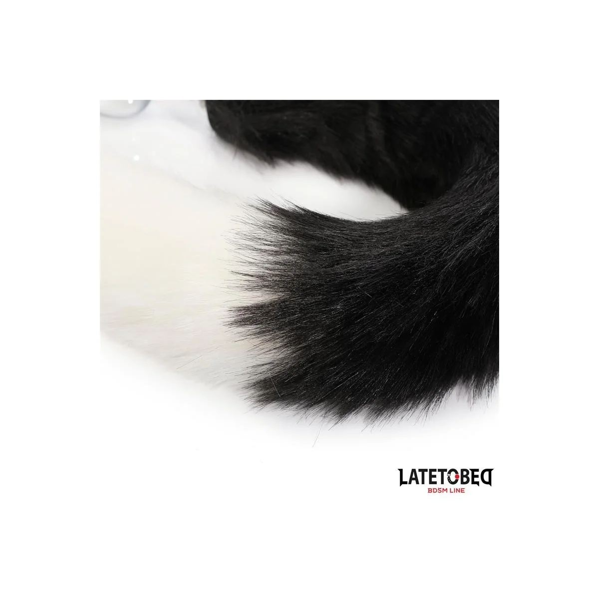 ANALPLUG MIT FUCHSSCHWANZ SCHWARZ-WEISS 40 CM VON LATETOBED BDSM LINE