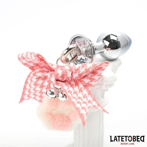 ANALPLUG MIT JUWEL UND POMPON VON LATETOBED BDSM LINE