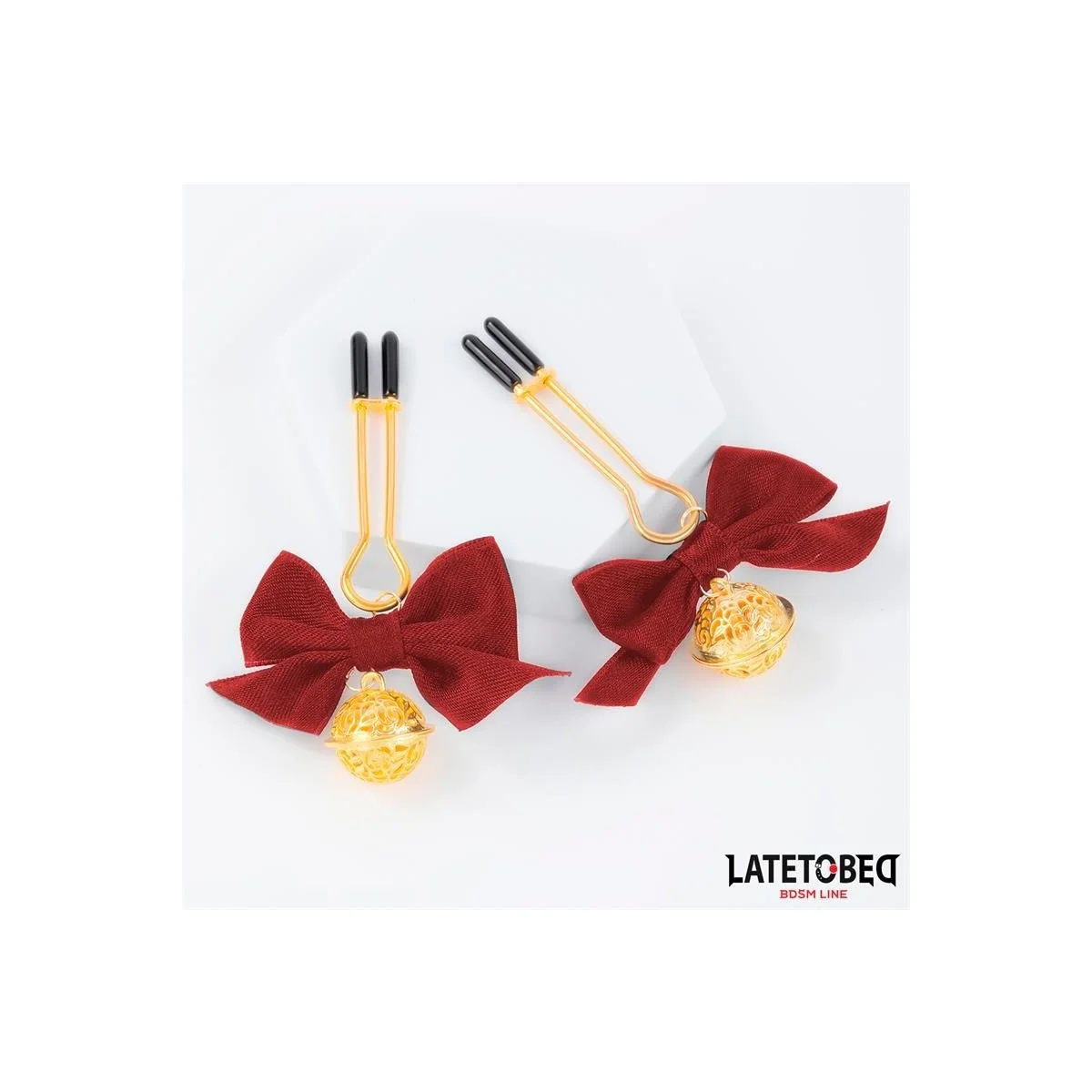 NIPPELKLEMMEN MIT ROTER SCHLEIFE VON LATETOBED BDSM LINE
