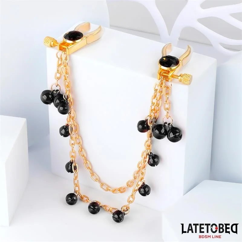 NIPPELKLEMMEN MIT KETTE UND GLOCKEN VON LATETOBED BDSM LINE 2