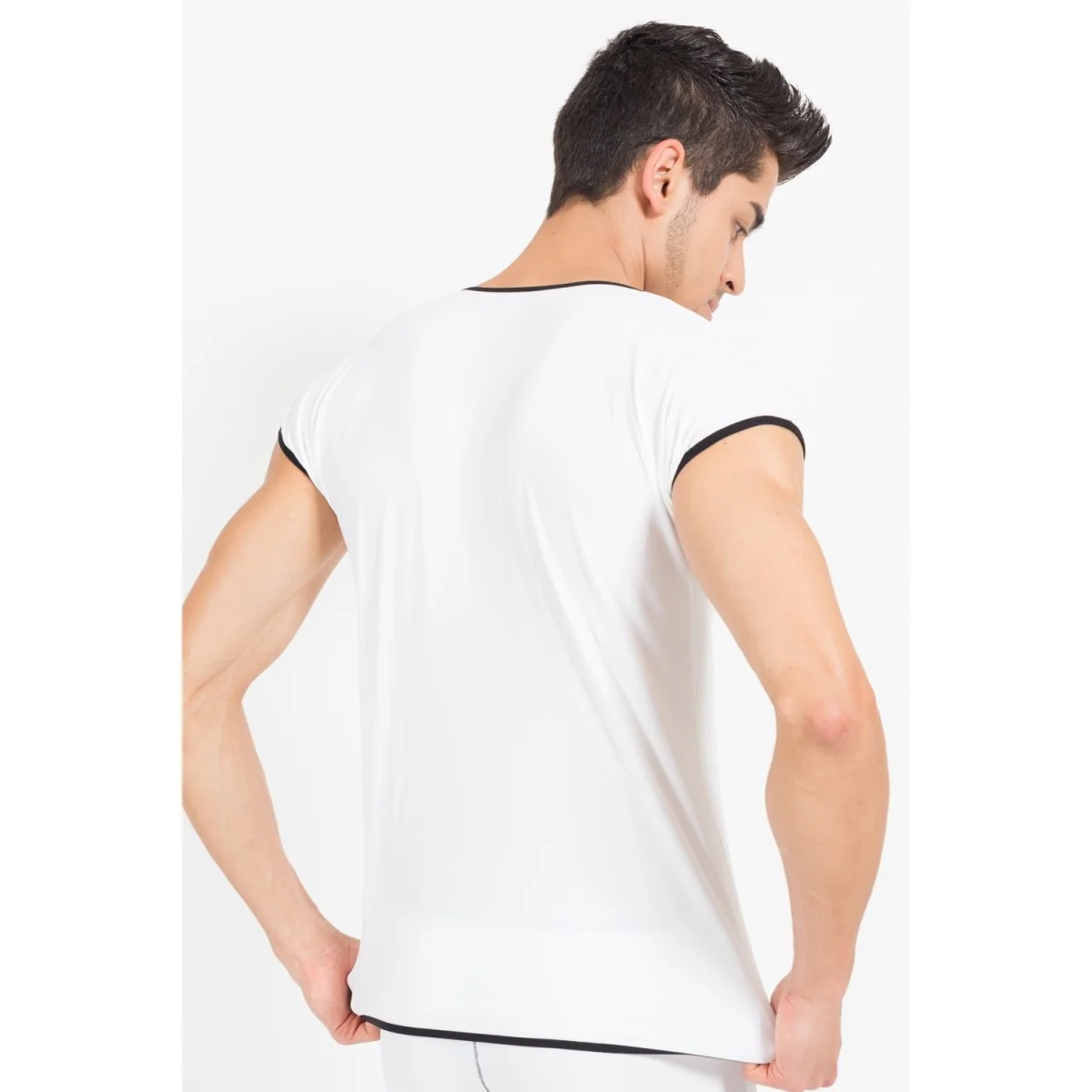 Weiß/Schwarzes V-Shirt Mixing 43-77 von Look Me kaufen | Fesselliebe