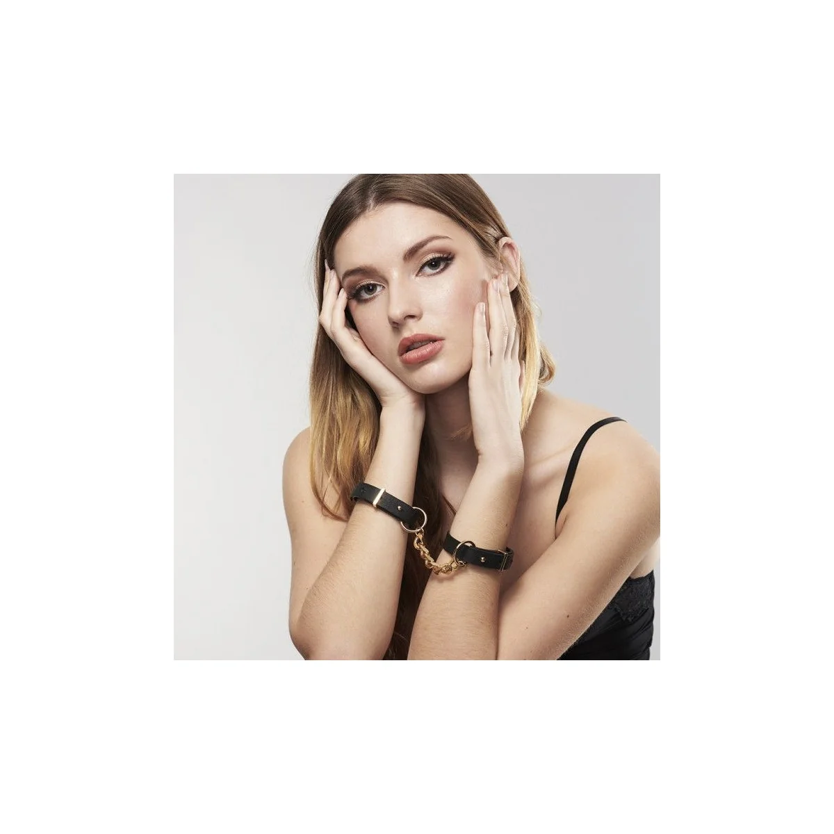 Maze Handschellen Schwarze Armbnder von Bijoux Maze kaufen | Fesselliebe