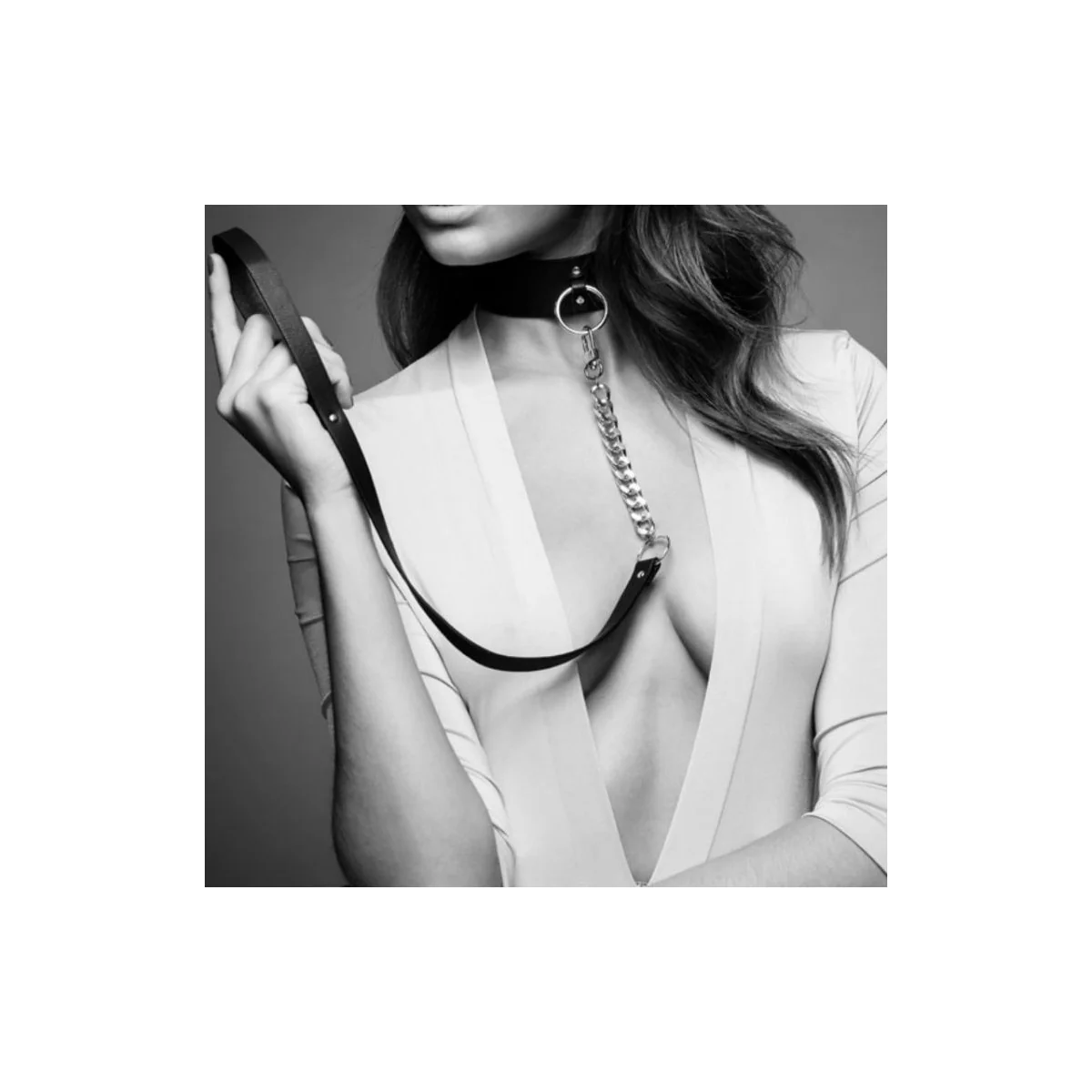 Schwarze Halskette mit Riemen von Bijoux Maze kaufen | Fesselliebe