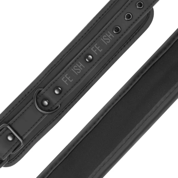 Halskette und Handschellen aus Veganem Leder mit Noprene-Futter von Fetish Submissive Bondage kaufen | Fesselliebe