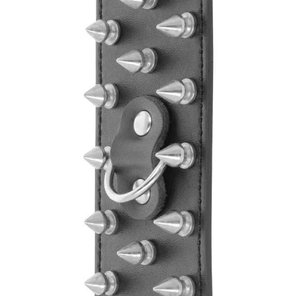 Skulls And Bones Schwarze Handschellen mit Spikes von Darkness Bondage kaufen | Fesselliebe