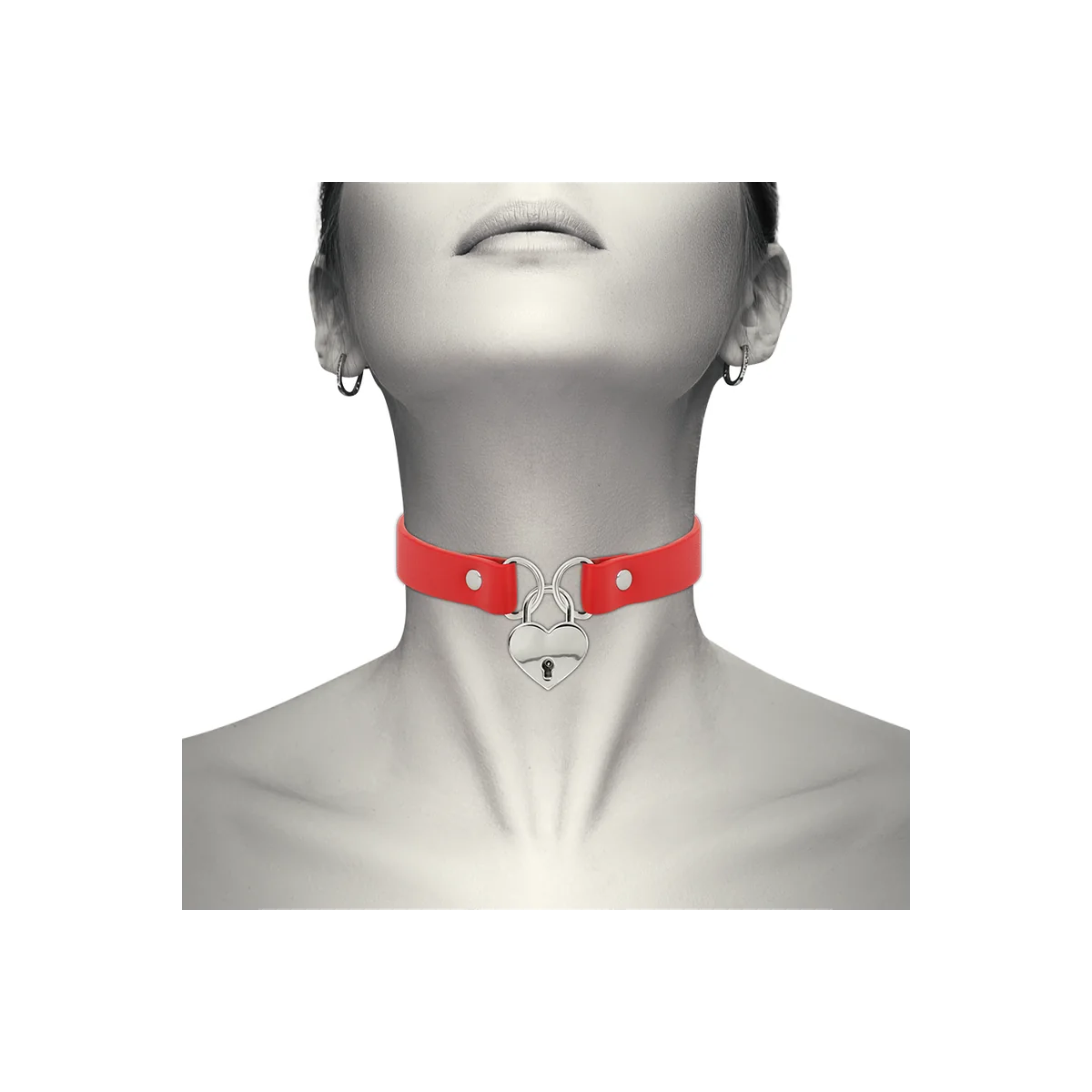 Rote Halskette aus Veganem Leder mit Herz-Accessoire mit Schlüssel von Coquette Accessories kaufen | Fesselliebe