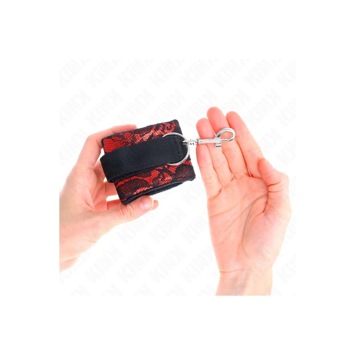 Kurze Handgelenksfesseln aus Samtspitze und Nylonfessel Rot/Schwarz 23 X 6,5 cm von Kink Wrist Restraint kaufen | Fesselliebe