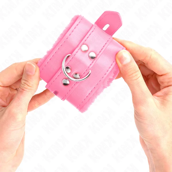 Handgelenkfesseln mit Quadratischen Löchern, Rosa und Rosa Gürtel, Verstellbar 17-29 cm X 6 cm von Kink Wrist Restraint kaufen | Fesselliebe