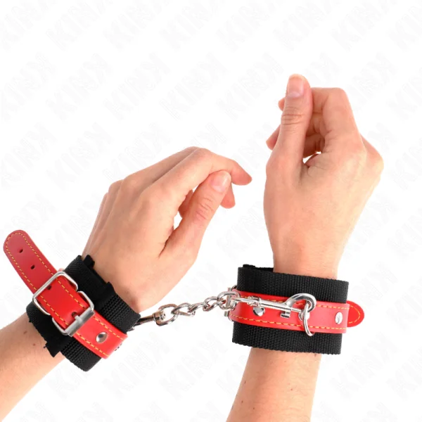Nylon Handgelenkfesseln Schwarz mit Kunstleder Rot Verstellbar 19-24 cm X 5,5 cm von Kink Wrist Restraint kaufen | Fesselliebe