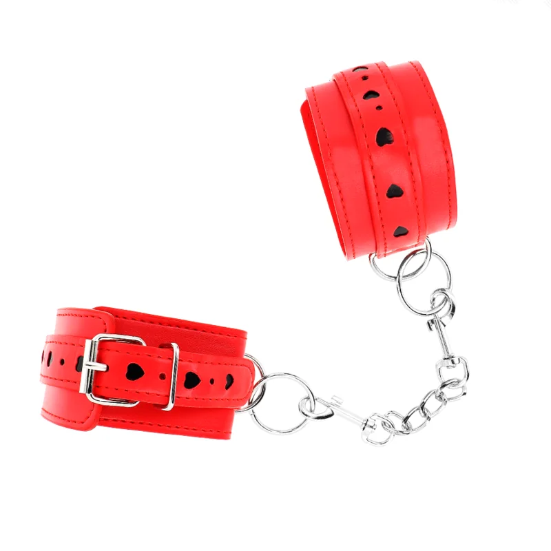 Rote Handgelenksfesseln mit Schwarzer Herzeinlage, Verstellbar 21-28 cm X 5,5 cm von Kink Wrist Restraint kaufen | Fesselliebe 2