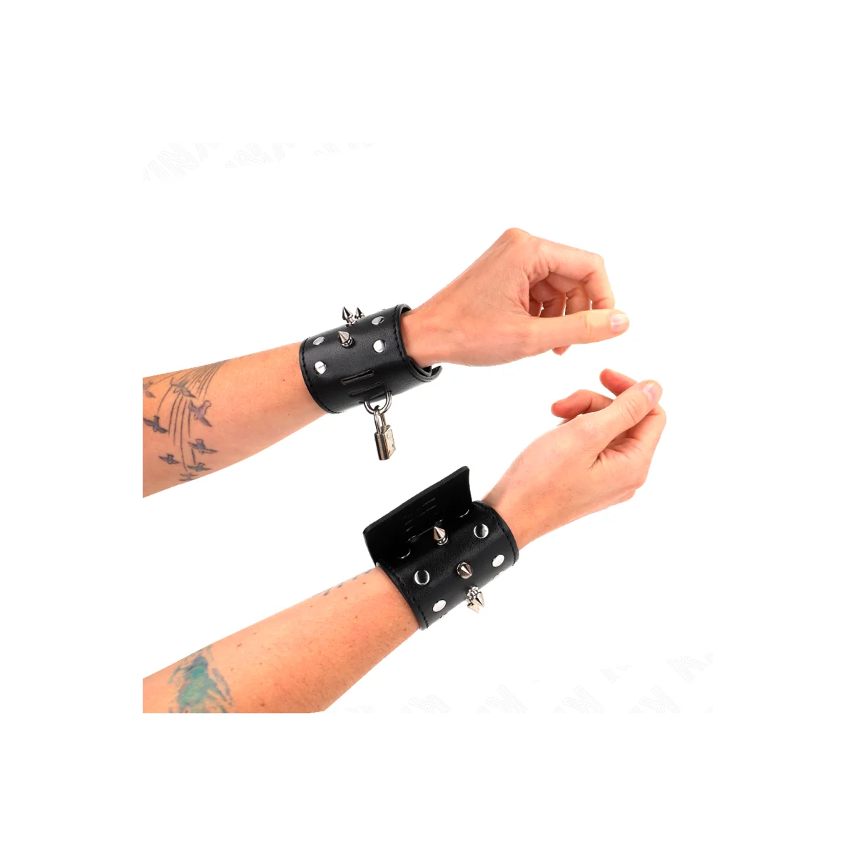 Punk Handgelenkfesseln mit Spikes 25 X 6 cm von Kink Wrist Restraint kaufen | Fesselliebe
