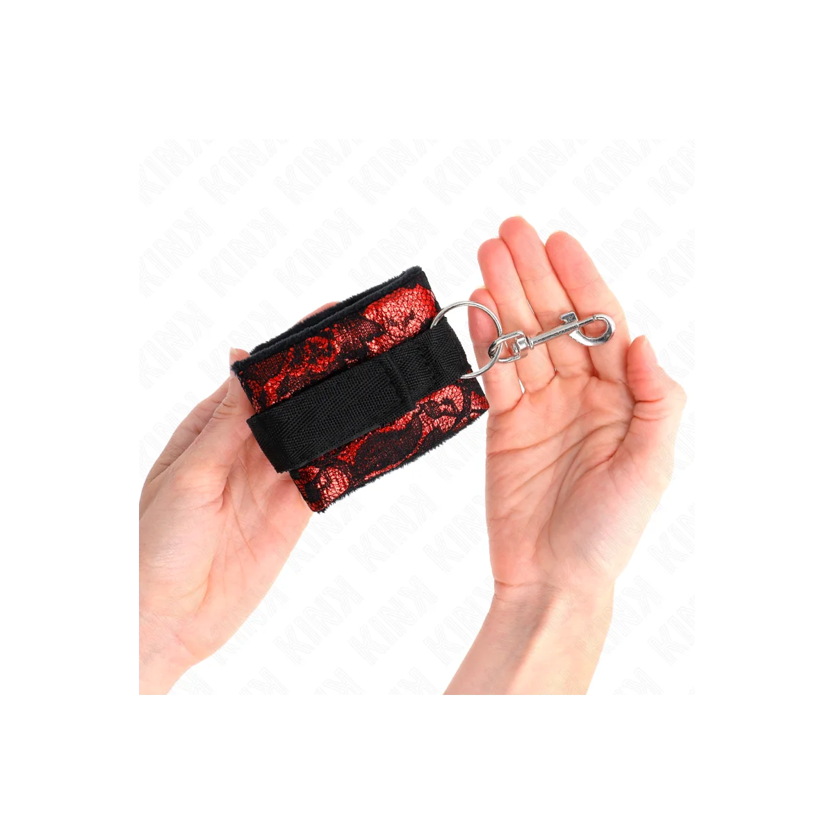 Scandal Handgelenksfesseln Rot-Schwarz von Kink Wrist Restraint kaufen | Fesselliebe