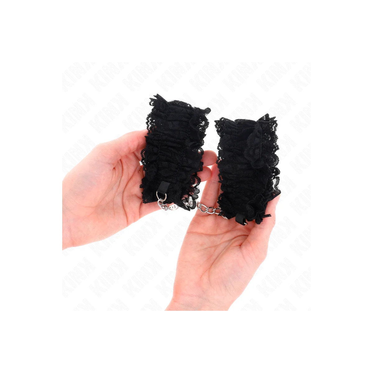 Elastische Handgelenksfesseln aus Spitze Negro von Kink Wrist Restraint kaufen | Fesselliebe