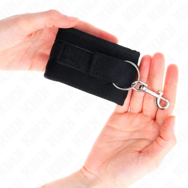 Nylon Bind-Handhandfesseln mit Klettverschluss, Schwarz, Modell 2, Verstellbar, 18-35 cm X 6 cm von Kink Wrist Restraint kaufen | Fesselliebe