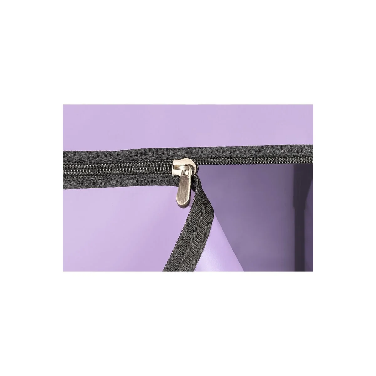 KINK CLUB LA NICHE CABIN LILA VON SECRET DOME