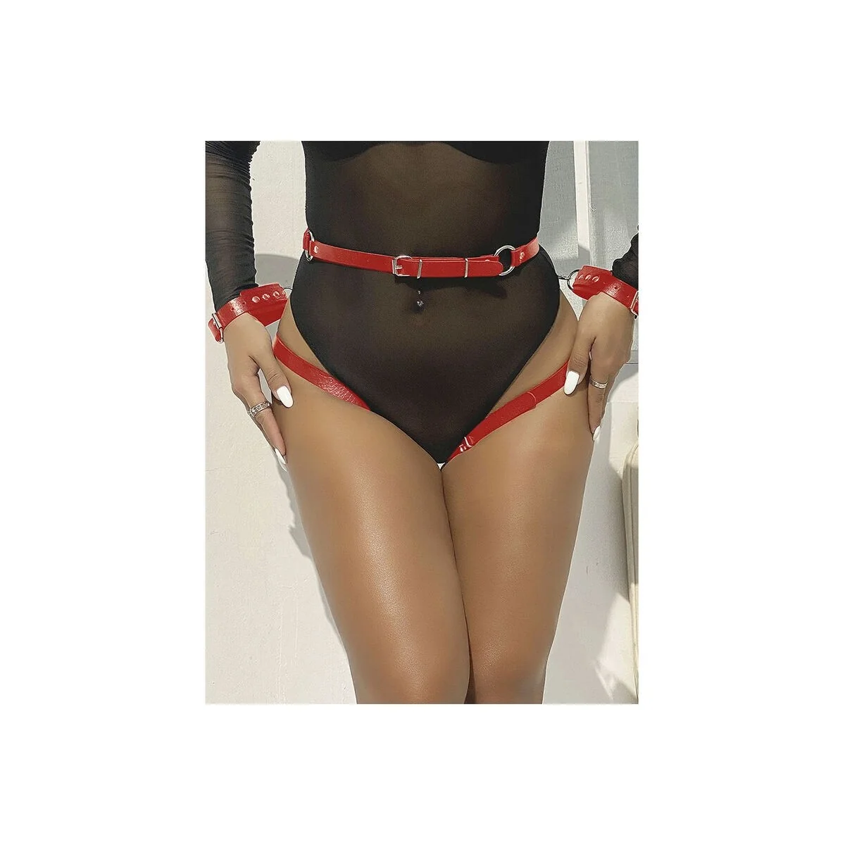 953706 Handschellen mit Bondage-Gürtel Rot One Size (S-L) von Subblime Fetish kaufen | Fesselliebe