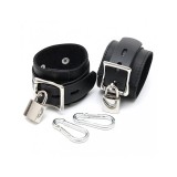 Fesseln mit Vorhängeschlössern – Verstellbar von Bondage Play | Fesselliebe.de