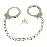 Knöchelfesseln aus Metall – Verstellbar von Bondage Play | Fesselliebe.de
