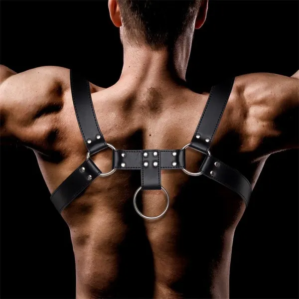 Domine Männlicher Brust-Bondage-Harness aus Veganem Leder von Intoyou BDSM Line | Fesselliebe.de