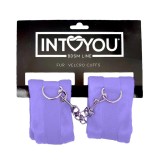 Handschellen mit Klettverschluss und Langem Fell, Lila von Intoyou BDSM Line | Fesselliebe.de