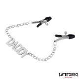 Nippelklemmen mit „DADDY Word”-Anhänger von Latetobed BDSM Line | Fesselliebe.de