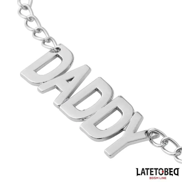 Nippelklemmen mit „DADDY Word”-Anhänger von Latetobed BDSM Line | Fesselliebe.de