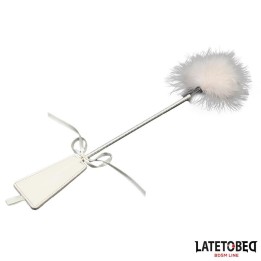 Bowknot-Feder-Kitzler-Paddel von Latetobed BDSM Line | Fesselliebe.de