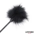 Feder-Kitzler und Spitzenband-Paddel von Latetobed BDSM Line