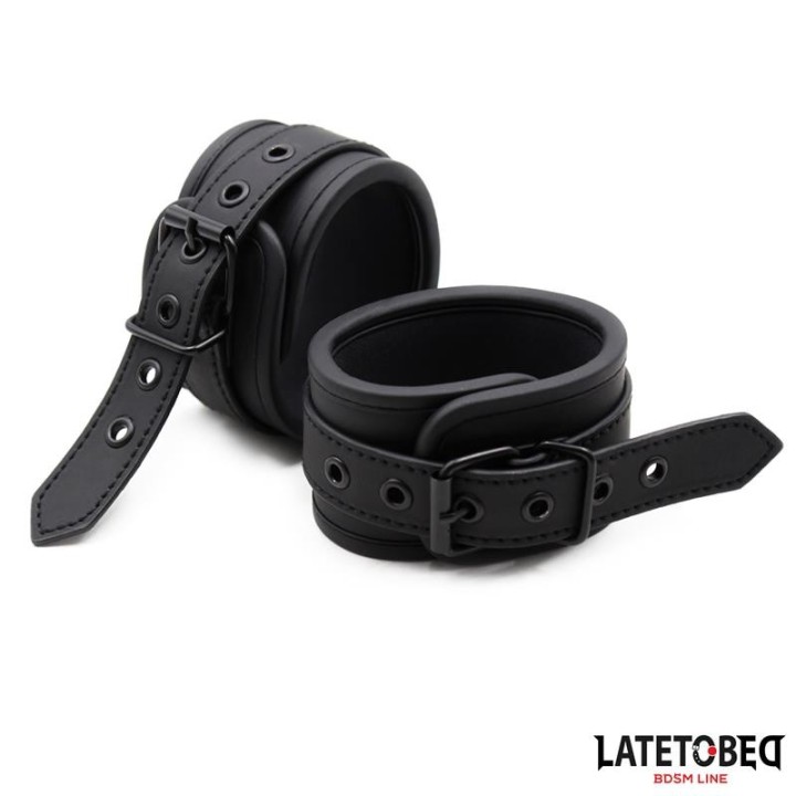 Neopren-Handfesseln, Schwarz von Latetobed BDSM Line | Fesselliebe.de