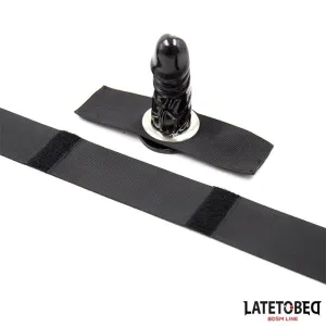Kleiner Penis Verstellbar Schwarz von Latetobed BDSM Line