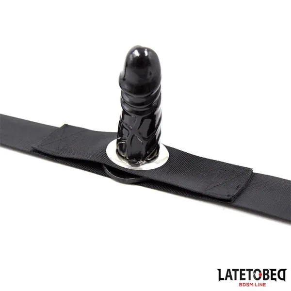 Kleiner Penis Verstellbar Schwarz von Latetobed BDSM Line | Fesselliebe.de
